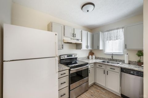 Tiny photo for 15 Countryplace Lane, Lynchburg, VA 24501 (MLS # 364645)