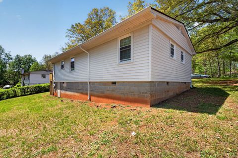 Tiny photo for 3537 Bell Town Rd, Bedford, VA 24523 (MLS # 365932)