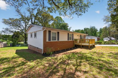 Tiny photo for 3537 Bell Town Rd, Bedford, VA 24523 (MLS # 365932)