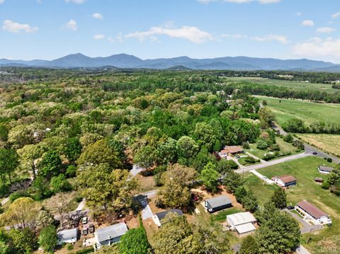 Tiny photo for 3537 Bell Town Rd, Bedford, VA 24523 (MLS # 365932)