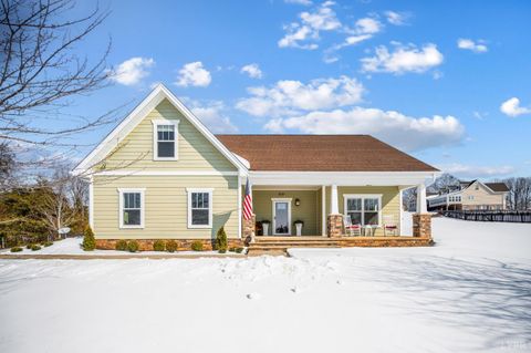 Photo of 1057 Telford Road, Forest, VA 24551 (MLS # 364381)