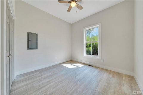 Tiny photo for 194 Triple Oak Cir., Madison Heights, VA 24503 (MLS # 363851)