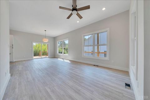 Tiny photo for 194 Triple Oak Cir., Madison Heights, VA 24503 (MLS # 363851)