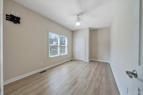 Tiny photo for 1114 8th Fairway Lane, Huddleston, VA 24104 (MLS # 364969)