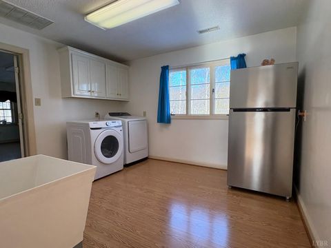 Tiny photo for 111 Oaklawn Terrace, Gretna, VA 24557 (MLS # 364317)