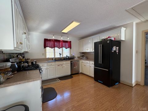 Tiny photo for 111 Oaklawn Terrace, Gretna, VA 24557 (MLS # 364317)