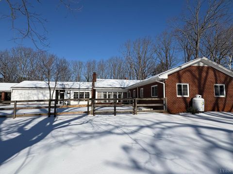 Tiny photo for 111 Oaklawn Terrace, Gretna, VA 24557 (MLS # 364317)