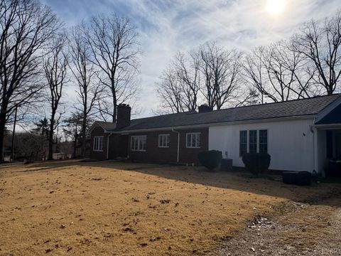 Tiny photo for 111 Oaklawn Terrace, Gretna, VA 24557 (MLS # 364317)