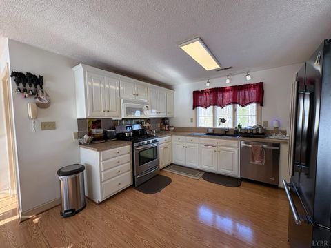 Tiny photo for 111 Oaklawn Terrace, Gretna, VA 24557 (MLS # 364317)