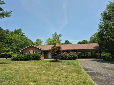 Homes For Sale - 96 Albeck Drive<br/> Pittsylvania County, Hurt, VA 24563