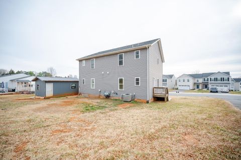 Tiny photo for 2606 Confederate Avenue, Lynchburg, VA 24501 (MLS # 363944)