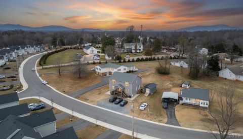 Tiny photo for 2606 Confederate Avenue, Lynchburg, VA 24501 (MLS # 363944)