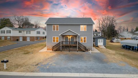 Photo of 2606 Confederate Avenue, Lynchburg, VA 24501 (MLS # 363944)