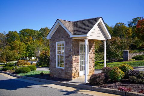 Tiny photo for 1365 Jefferson Way, Forest, VA 24551 (MLS # 362725)