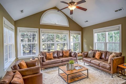 Tiny photo for 1365 Jefferson Way, Forest, VA 24551 (MLS # 362725)