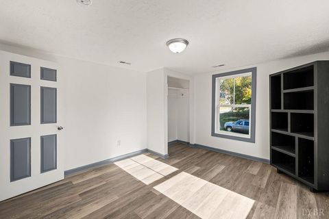 Tiny photo for 1018 Garland Street, Lynchburg, VA 24504 (MLS # 362962)