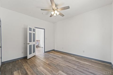 Tiny photo for 1018 Garland Street, Lynchburg, VA 24504 (MLS # 362962)