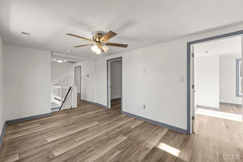 Tiny photo for 1018 Garland Street, Lynchburg, VA 24504 (MLS # 362962)