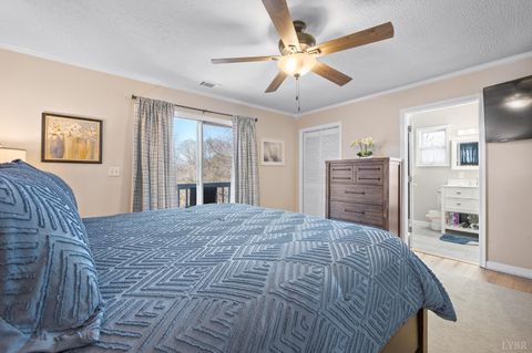 Tiny photo for 1215 Longwood Avenue, Bedford, VA 24523 (MLS # 364144)