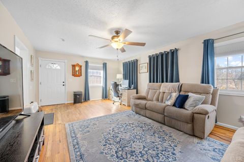 Tiny photo for 1215 Longwood Avenue, Bedford, VA 24523 (MLS # 364144)