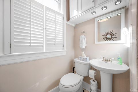 Tiny photo for 1215 Longwood Avenue, Bedford, VA 24523 (MLS # 364144)