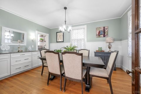 Tiny photo for 1215 Longwood Avenue, Bedford, VA 24523 (MLS # 364144)