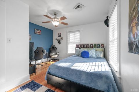 Tiny photo for 1215 Longwood Avenue, Bedford, VA 24523 (MLS # 364144)