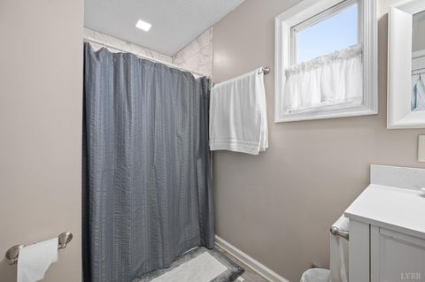 Tiny photo for 1215 Longwood Avenue, Bedford, VA 24523 (MLS # 364144)