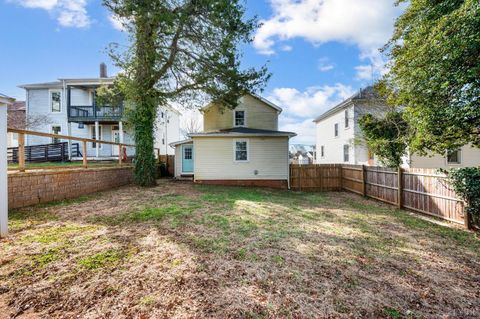 Tiny photo for 1340 Bedford Avenue, Lynchburg, VA 24501 (MLS # 364250)