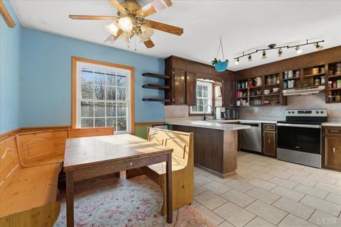 Tiny photo for 2835 Edwardsville Rd Rd, Hardy, VA 24101 (MLS # 363266)