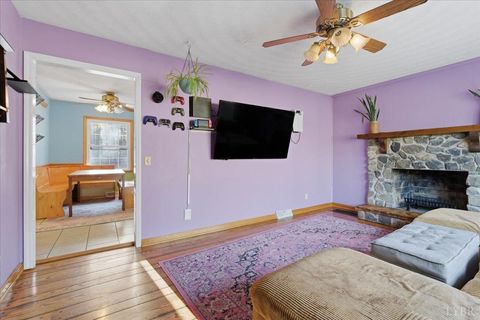 Tiny photo for 2835 Edwardsville Rd Rd, Hardy, VA 24101 (MLS # 363266)
