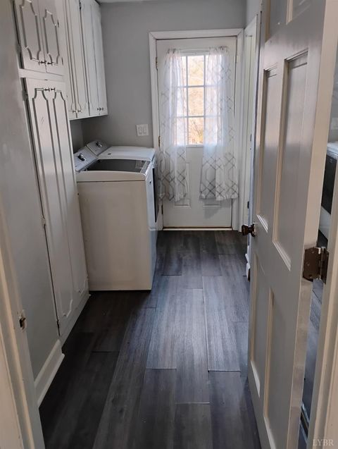 Tiny photo for 1316 DUDLEY Road, Moneta, VA 24121 (MLS # 363753)