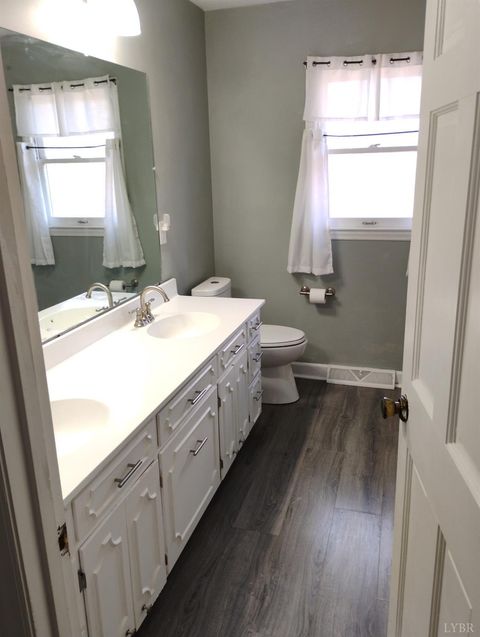 Tiny photo for 1316 DUDLEY Road, Moneta, VA 24121 (MLS # 363753)