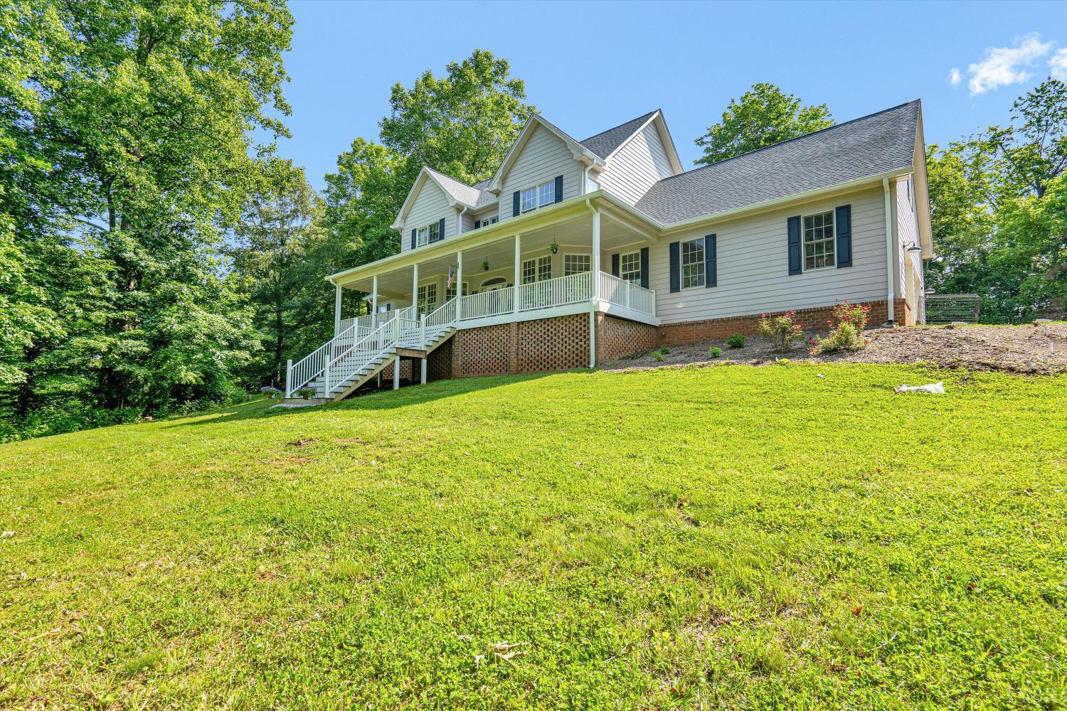 1151 Roaring Run Rd, Goode, Virginia image 3