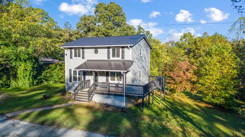 Photo of 1368 Oliver Road, Altavista, VA 24517 (MLS # 362343) Photo of 1368 Oliver Road, Altavista, VA 24517 (MLS # 362343)