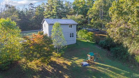 Tiny photo for 1368 Oliver Road, Altavista, VA 24517 (MLS # 362343)