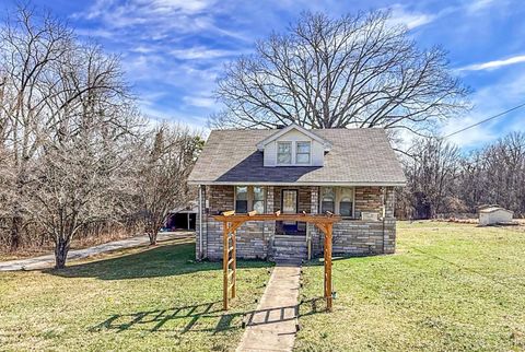 Photo of 400 Prospect Road, Hurt, VA 24563 (MLS # 364623)