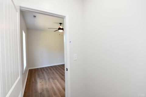 Tiny photo for 128 BRENLEIGH CT Ct #206, Lynchburg, VA 24501 (MLS # 362400)