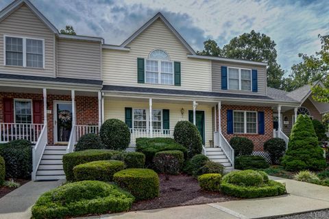 Photo of 307 Wexview Lane, Lynchburg, VA 24502 (MLS # 362112)