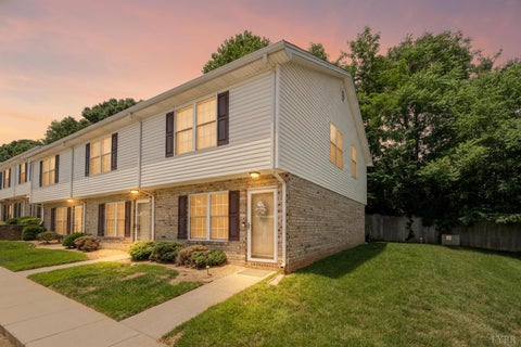 Townhouse For Sale - 2004 Wards Ferry Road #18<br/> Lynchburg, VA 24502