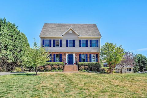 Homes For Sale - 1048 Brigade Place<br/> Bedford County, Forest, VA 24551