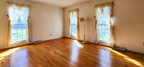 Tiny photo for 109 Juniper Cliff Road, Brookneal, VA 24528 (MLS # 363886)