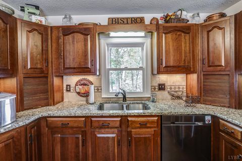 Tiny photo for 264 Robinson Drive, Lynchburg, VA 24502 (MLS # 362607)