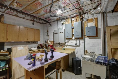 Tiny photo for 264 Robinson Drive, Lynchburg, VA 24502 (MLS # 362607)