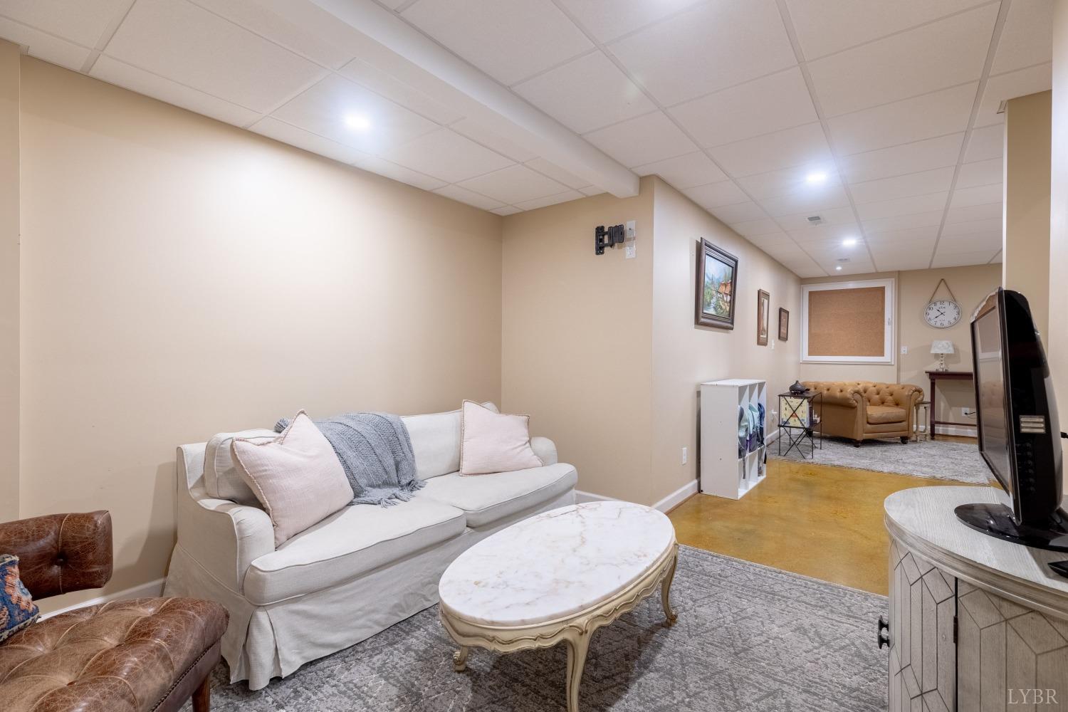 208 Millspring Drive, Forest, Virginia image 23