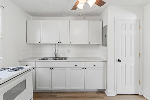 Tiny photo for 831 Liberty Street, Martinsville, VA 24112 (MLS # 364974)