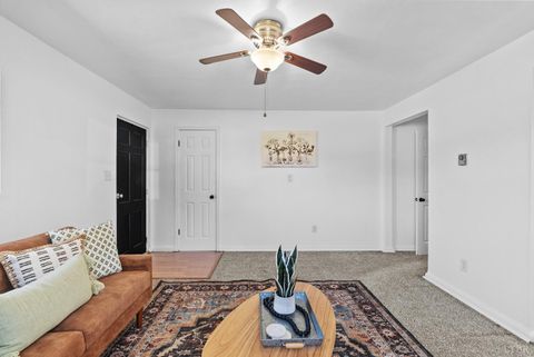 Tiny photo for 831 Liberty Street, Martinsville, VA 24112 (MLS # 364974)