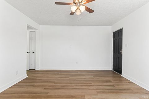 Tiny photo for 831 Liberty Street, Martinsville, VA 24112 (MLS # 364974)