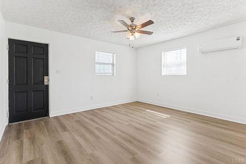 Tiny photo for 831 Liberty Street, Martinsville, VA 24112 (MLS # 364974)