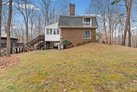 Tiny photo for 205 Ivy Drive, Lynchburg, VA 24503 (MLS # 363537)